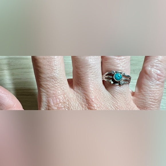 Vintage Fred Harvey Sterling Silver Turquoise Crossed Arrow Ring, Size 7, 1g - Picture 9 of 11